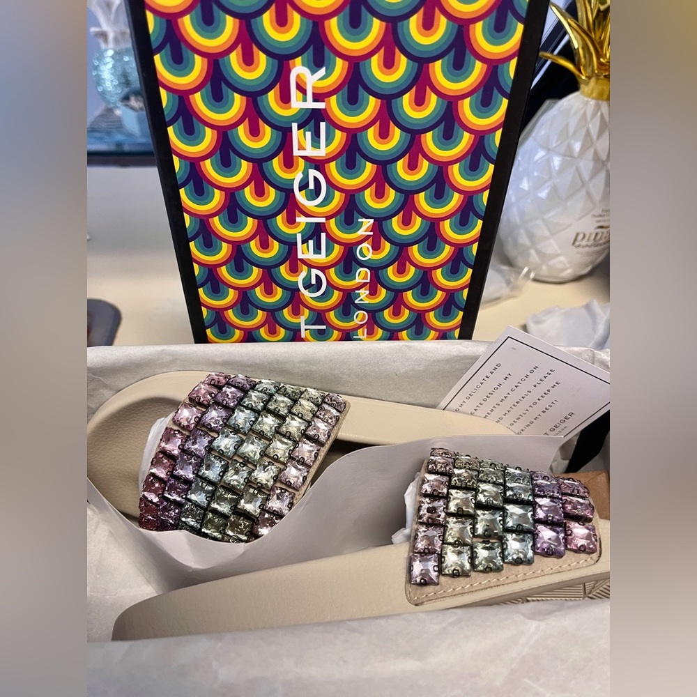 Kurt Geiger NIB Slide Sandals Meena Lg Pastel Crystals EagleHead w/Crystals Sz 7 - Picture 6 of 13